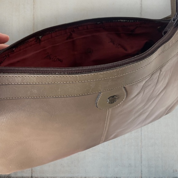 Vintage John Romaine Taupe Leather Shoulder Bag - Picture 6 of 15